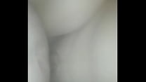 Соло мастурбация юный красивой брюнетки перед камерой